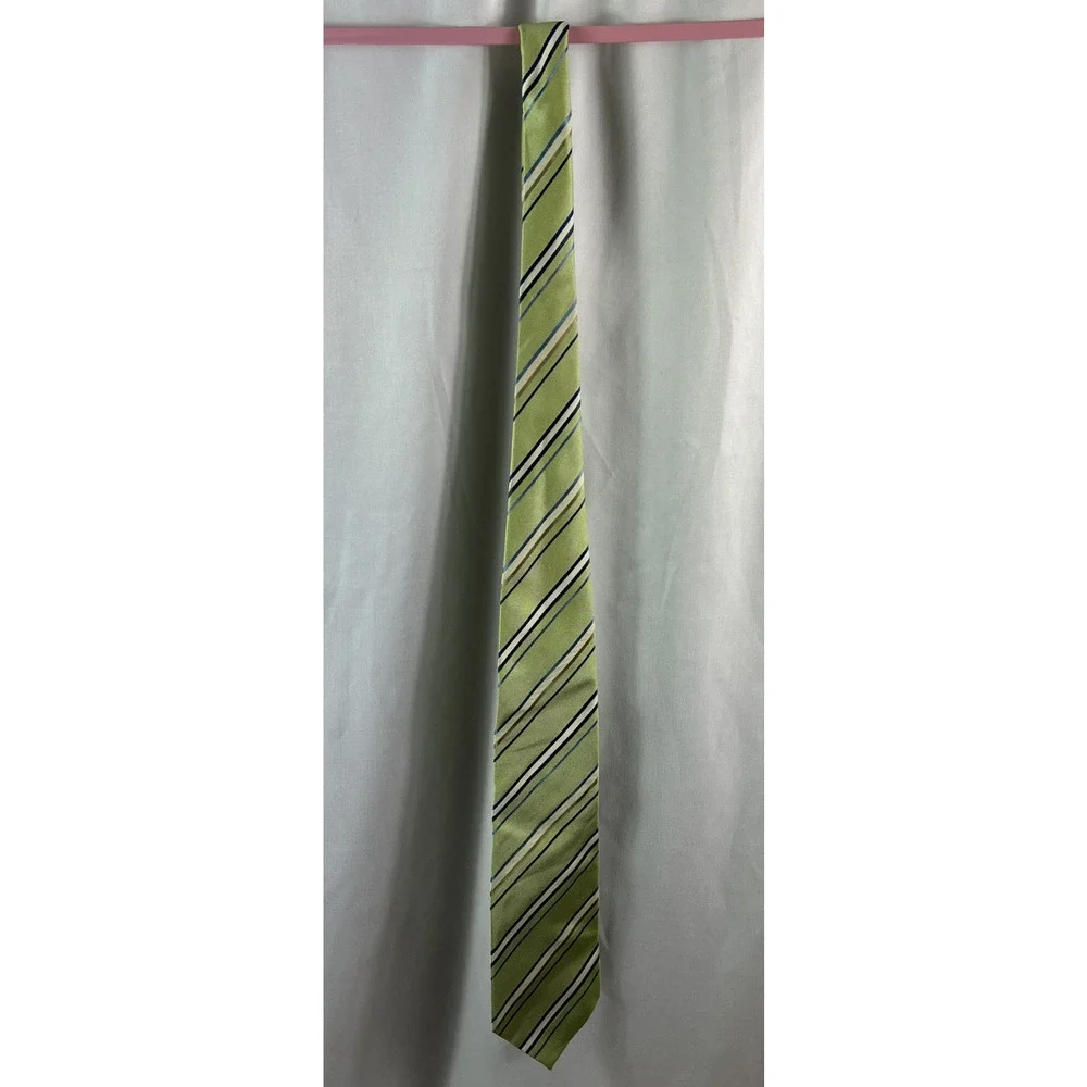 Banana Repbublic Green Striped 100% Silk Necktie 58